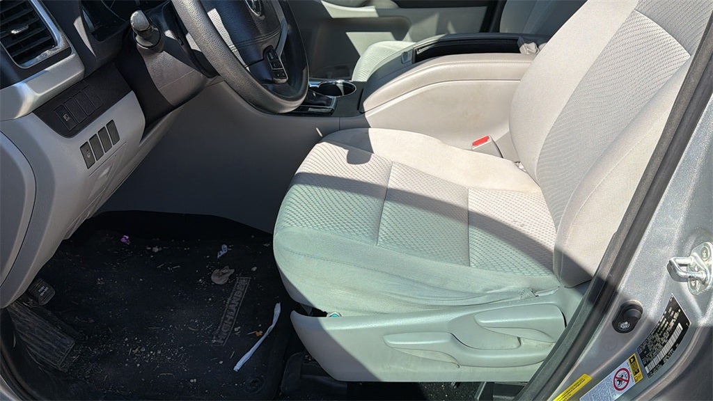 2018 Toyota Highlander LE