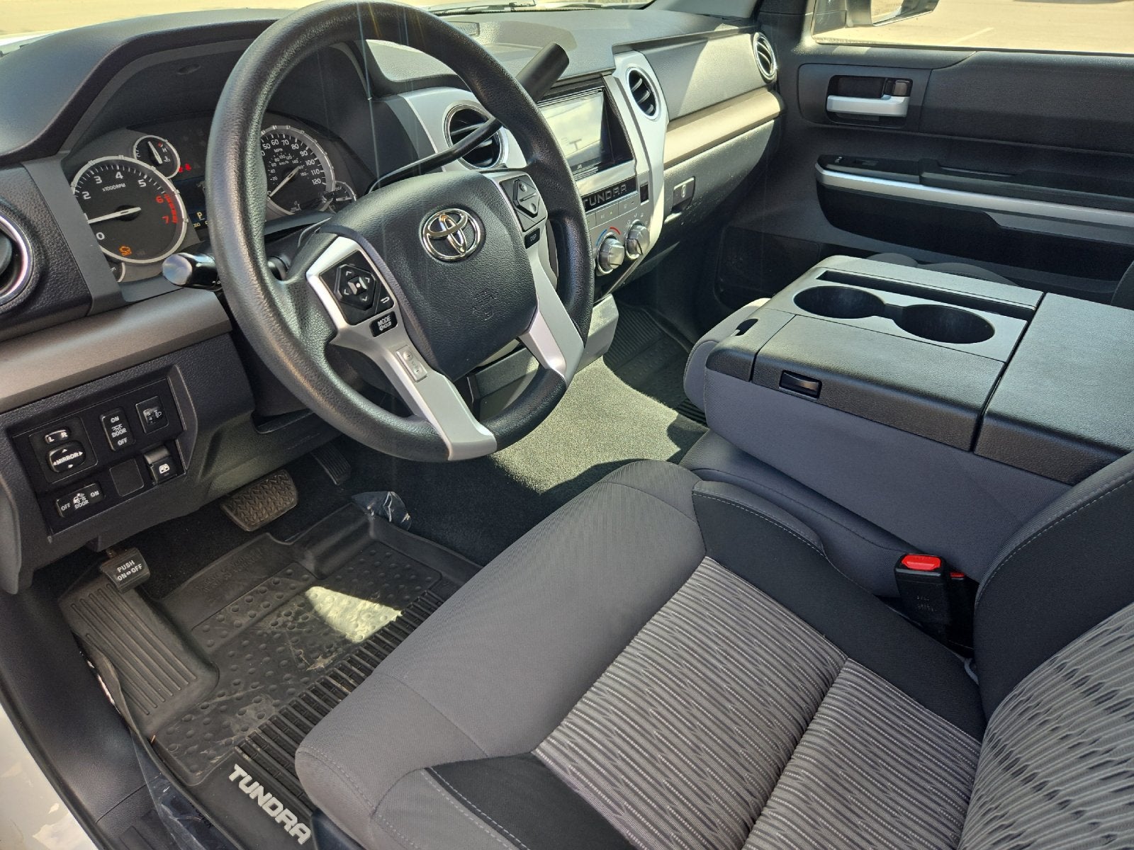 2017 Toyota Tundra SR5 4.6L V8
