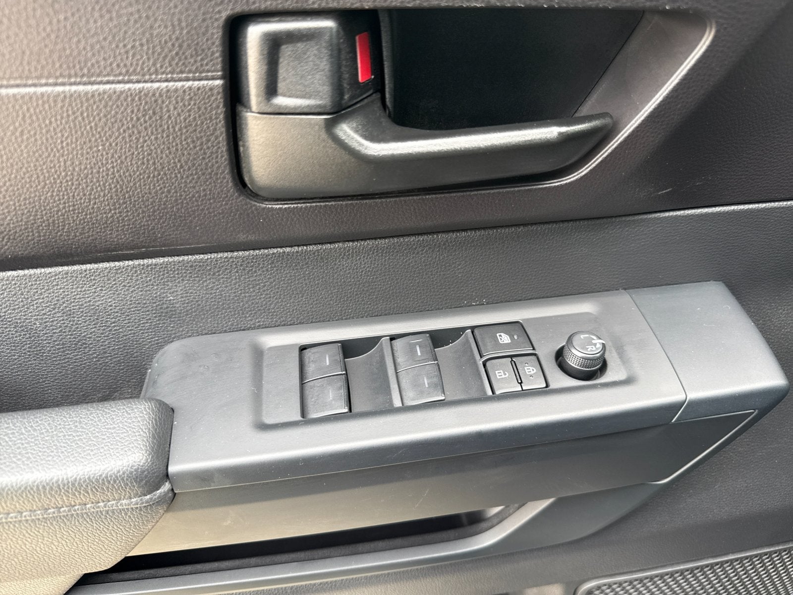 2025 Toyota Tundra SR
