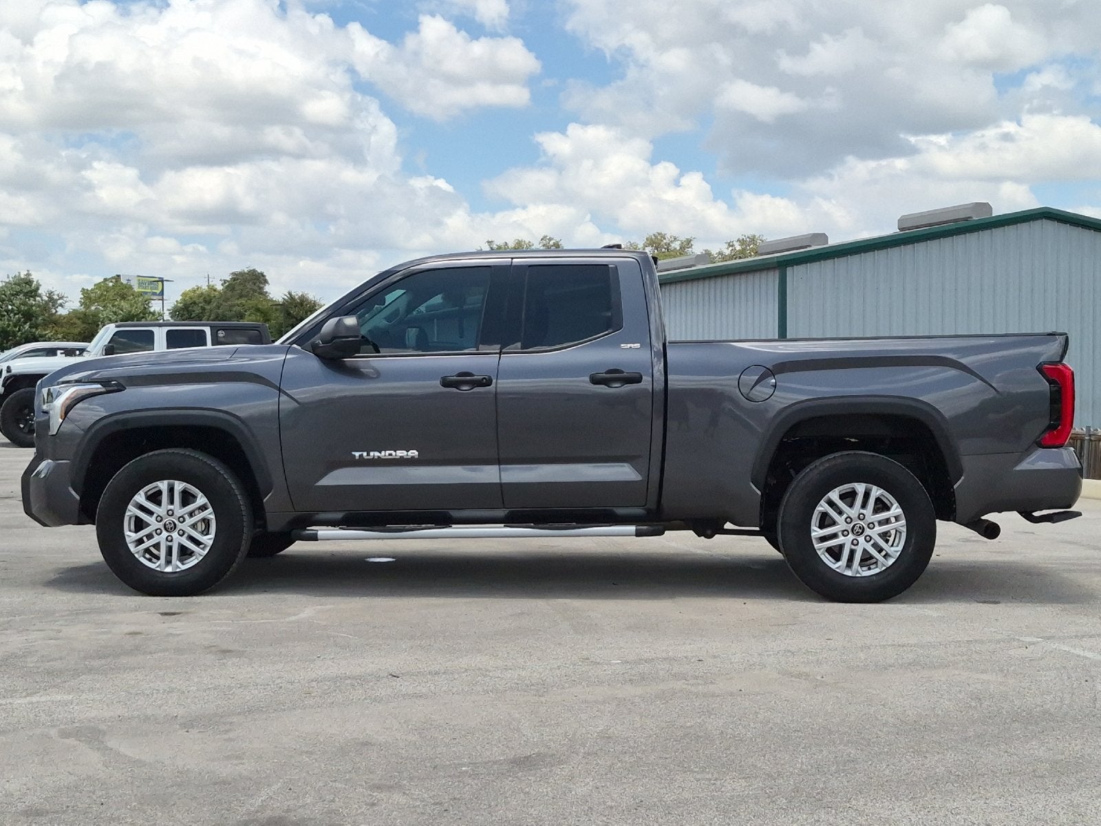 2023 Toyota Tundra SR5
