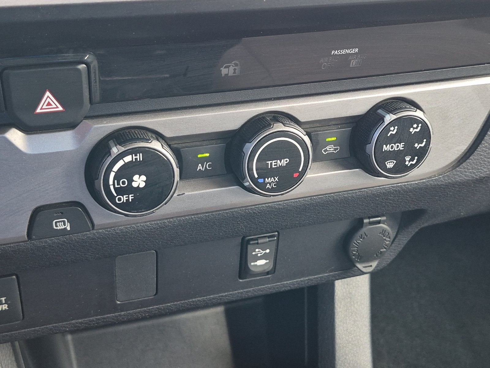 2017 Toyota Tacoma SR