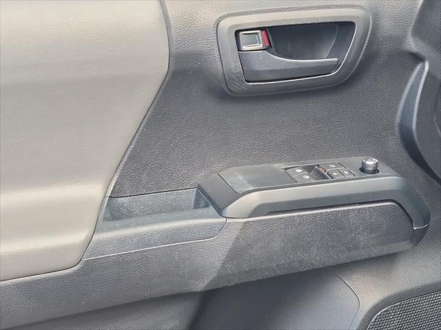 2017 Toyota Tacoma SR