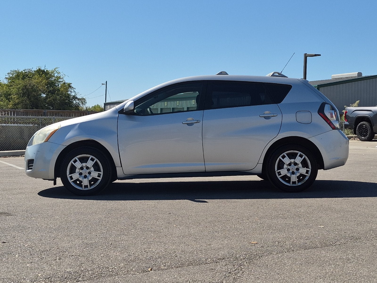 2009 Pontiac Vibe Base