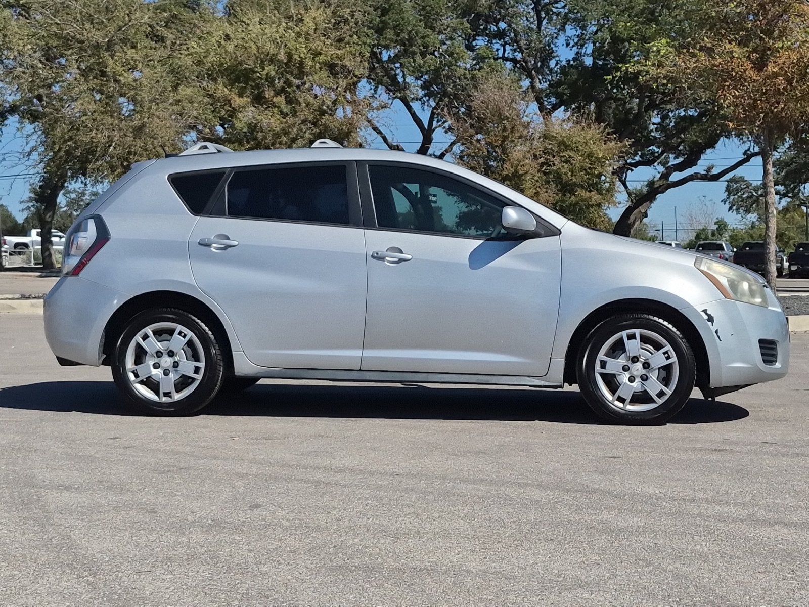 2009 Pontiac Vibe Base