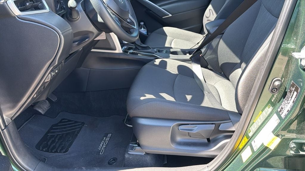 2025 Toyota Corolla Cross LE