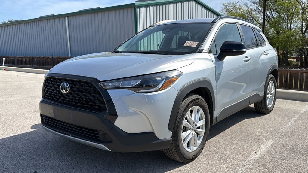 2025 Toyota Corolla Cross LE