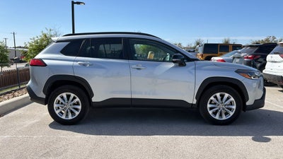 2025 Toyota Corolla Cross LE