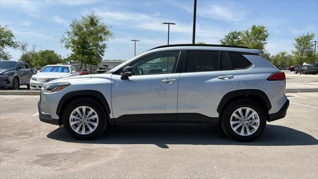 2025 Toyota Corolla Cross LE