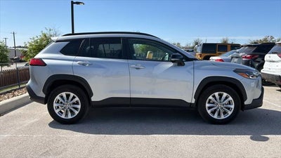 2025 Toyota Corolla Cross LE