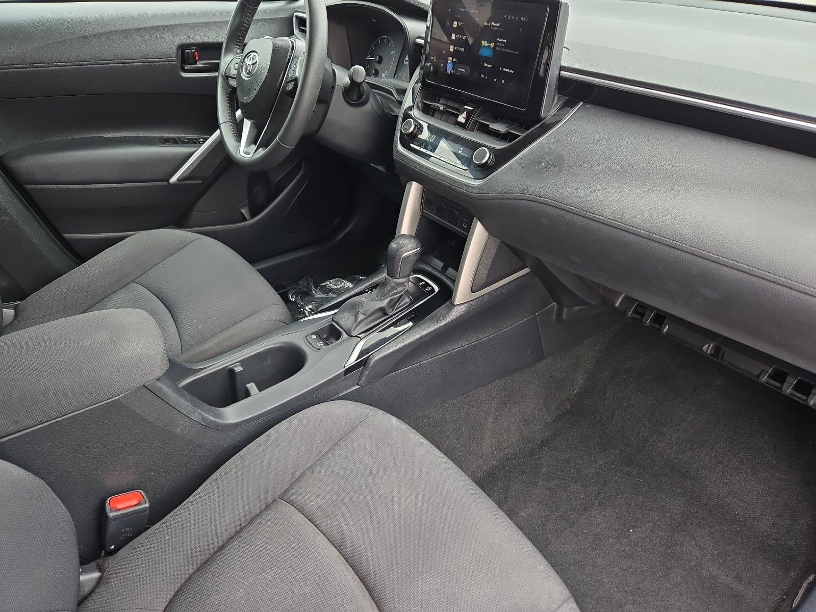2024 Toyota Corolla Cross LE
