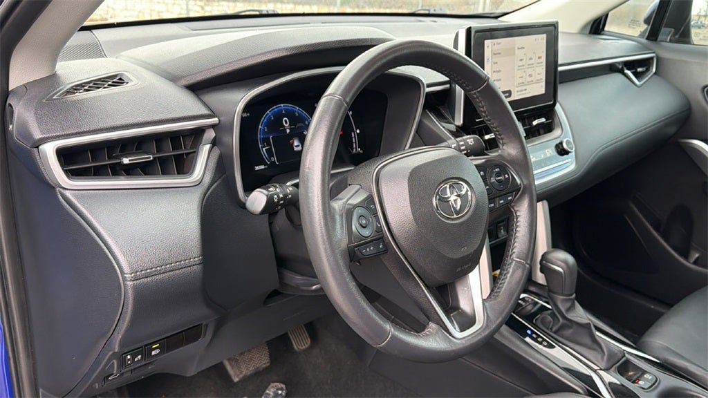 2023 Toyota Corolla Cross XLE