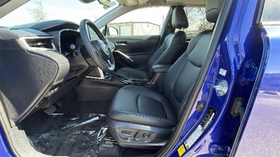 2025 Toyota Corolla Cross XLE