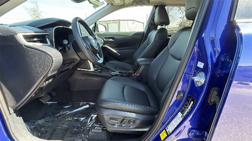 2025 Toyota Corolla Cross XLE