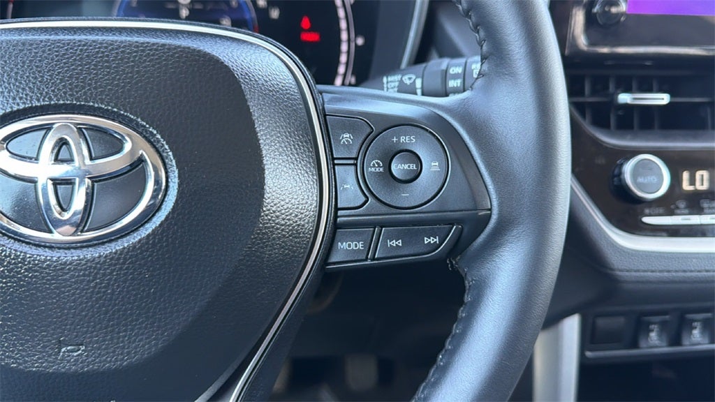 2025 Toyota Corolla Cross XLE