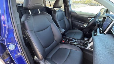 2025 Toyota Corolla Cross XLE