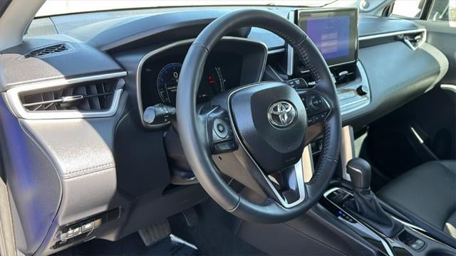 2025 Toyota Corolla Cross XLE