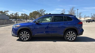 2025 Toyota Corolla Cross XLE