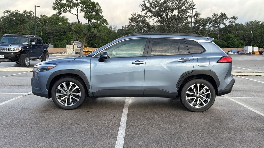 2025 Toyota Corolla Cross XLE