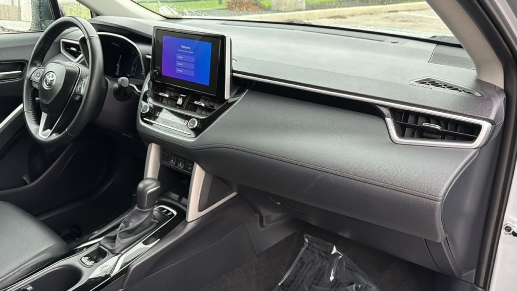 2025 Toyota Corolla Cross XLE