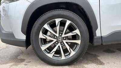2025 Toyota Corolla Cross XLE