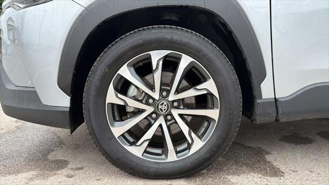 2025 Toyota Corolla Cross XLE