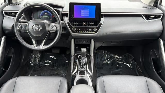 2025 Toyota Corolla Cross XLE