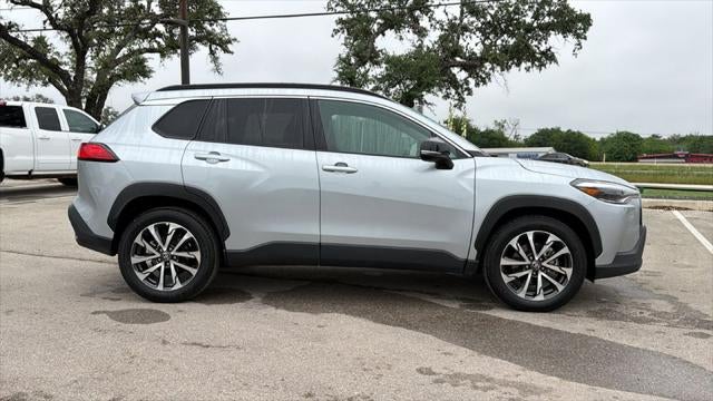 2025 Toyota Corolla Cross XLE