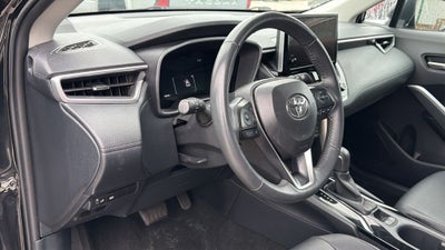 2024 Toyota Corolla Cross XLE