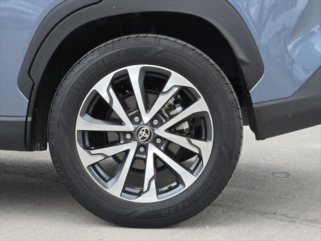 2025 Toyota Corolla Cross XLE