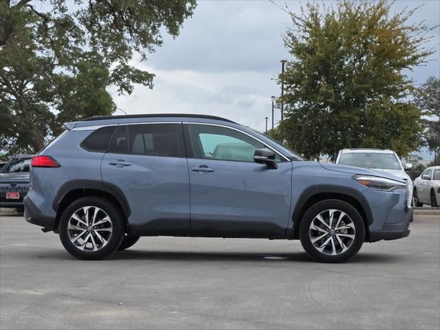 2025 Toyota Corolla Cross XLE
