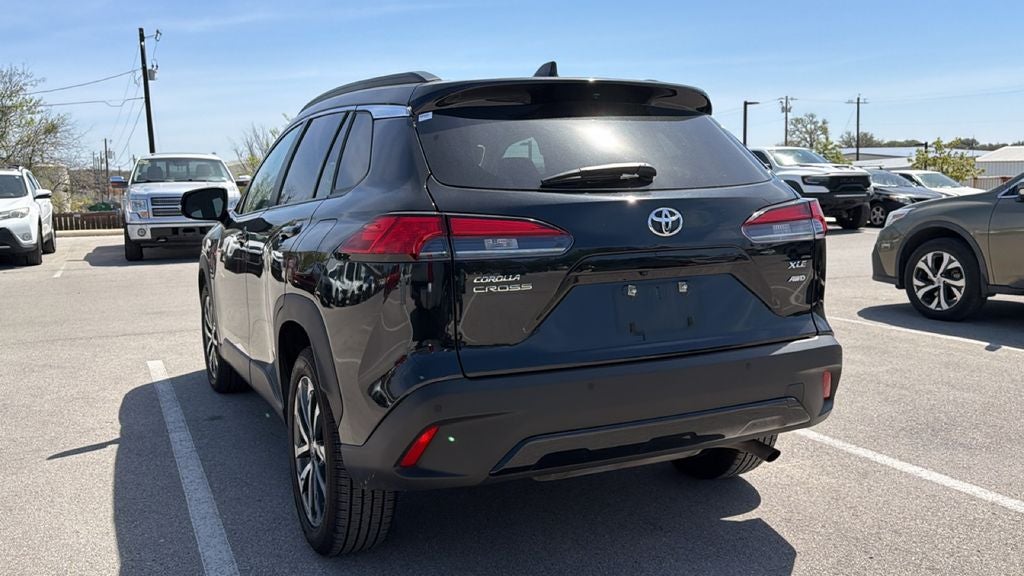 2025 Toyota Corolla Cross XLE
