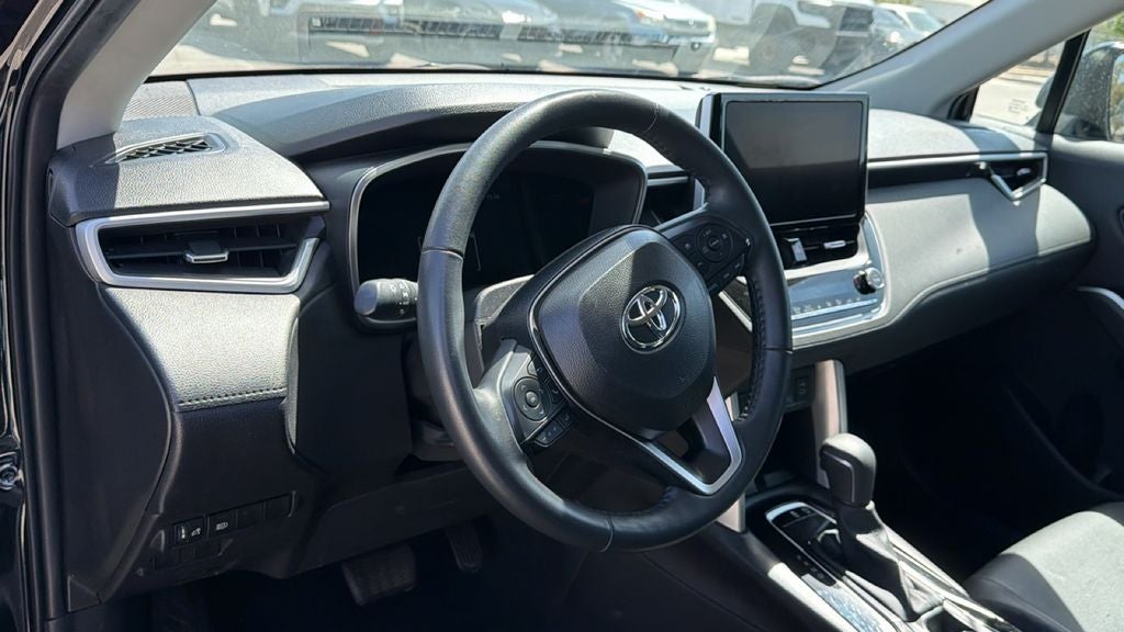 2025 Toyota Corolla Cross XLE