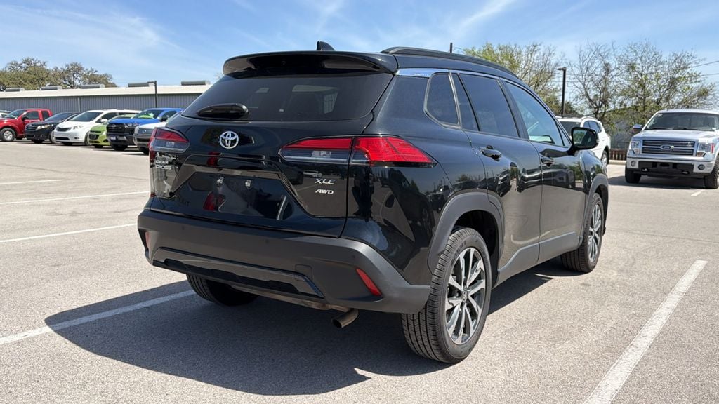 2025 Toyota Corolla Cross XLE