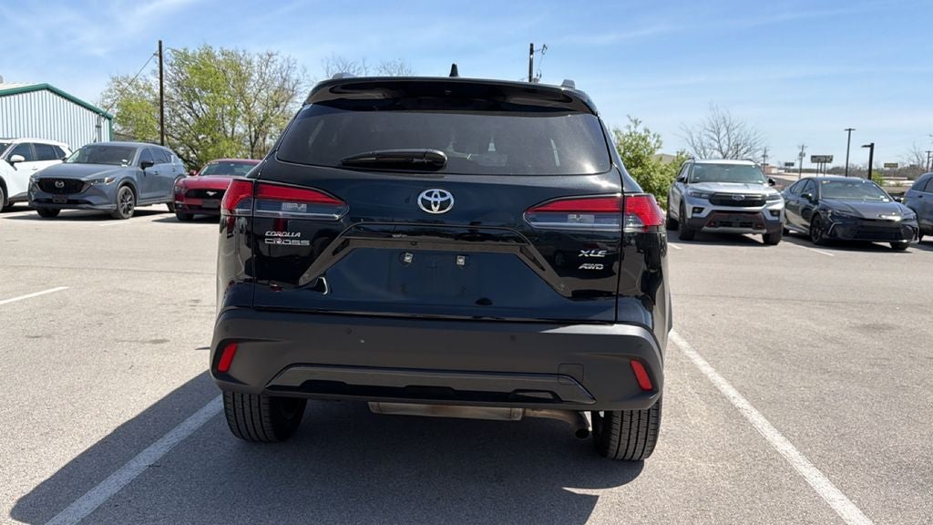 2025 Toyota Corolla Cross XLE