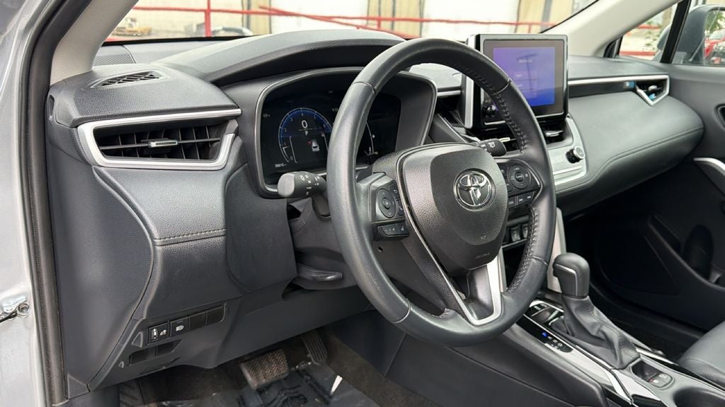 2025 Toyota Corolla Cross XLE