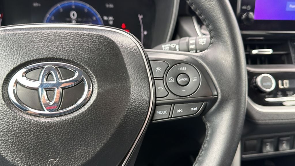 2025 Toyota Corolla Cross XLE