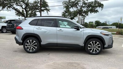 2025 Toyota Corolla Cross XLE