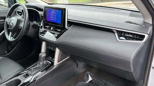 2025 Toyota Corolla Cross XLE