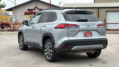 2025 Toyota Corolla Cross XLE