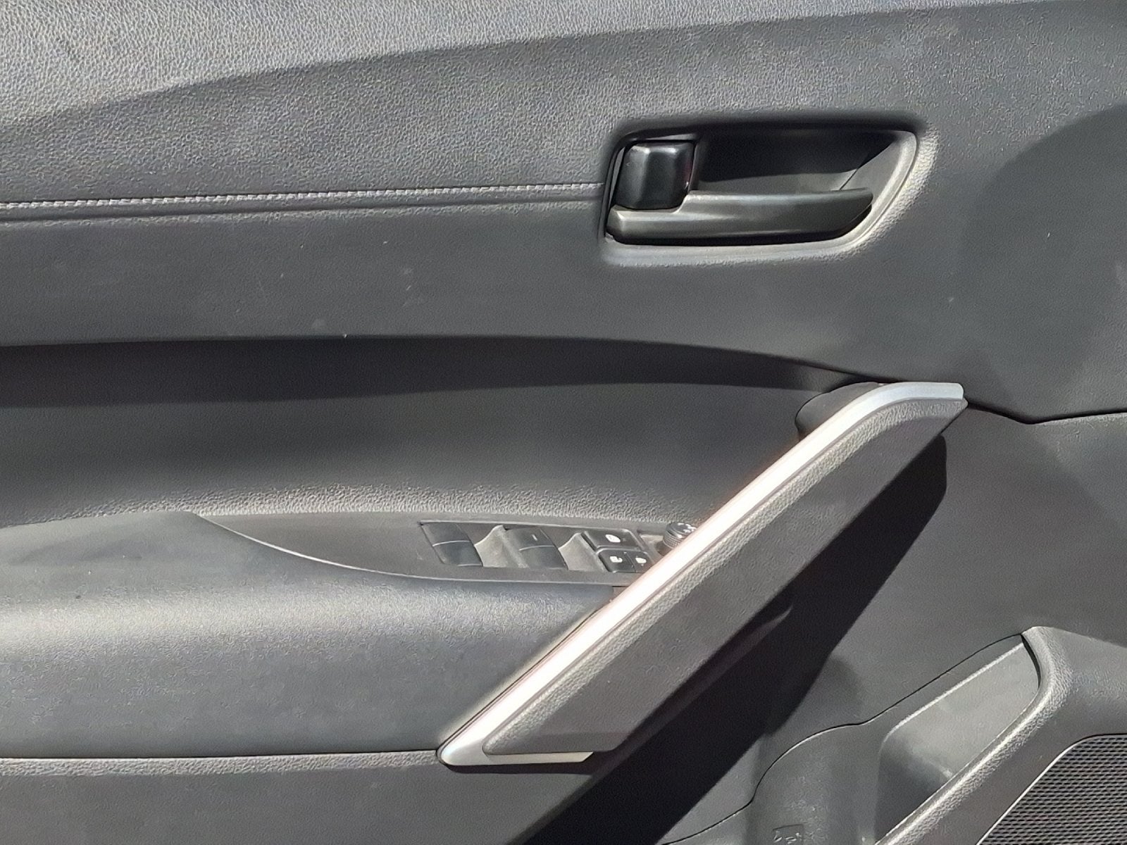 2024 Toyota Corolla Cross Hybrid SE