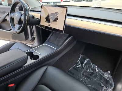 2022 Tesla Y Long Range