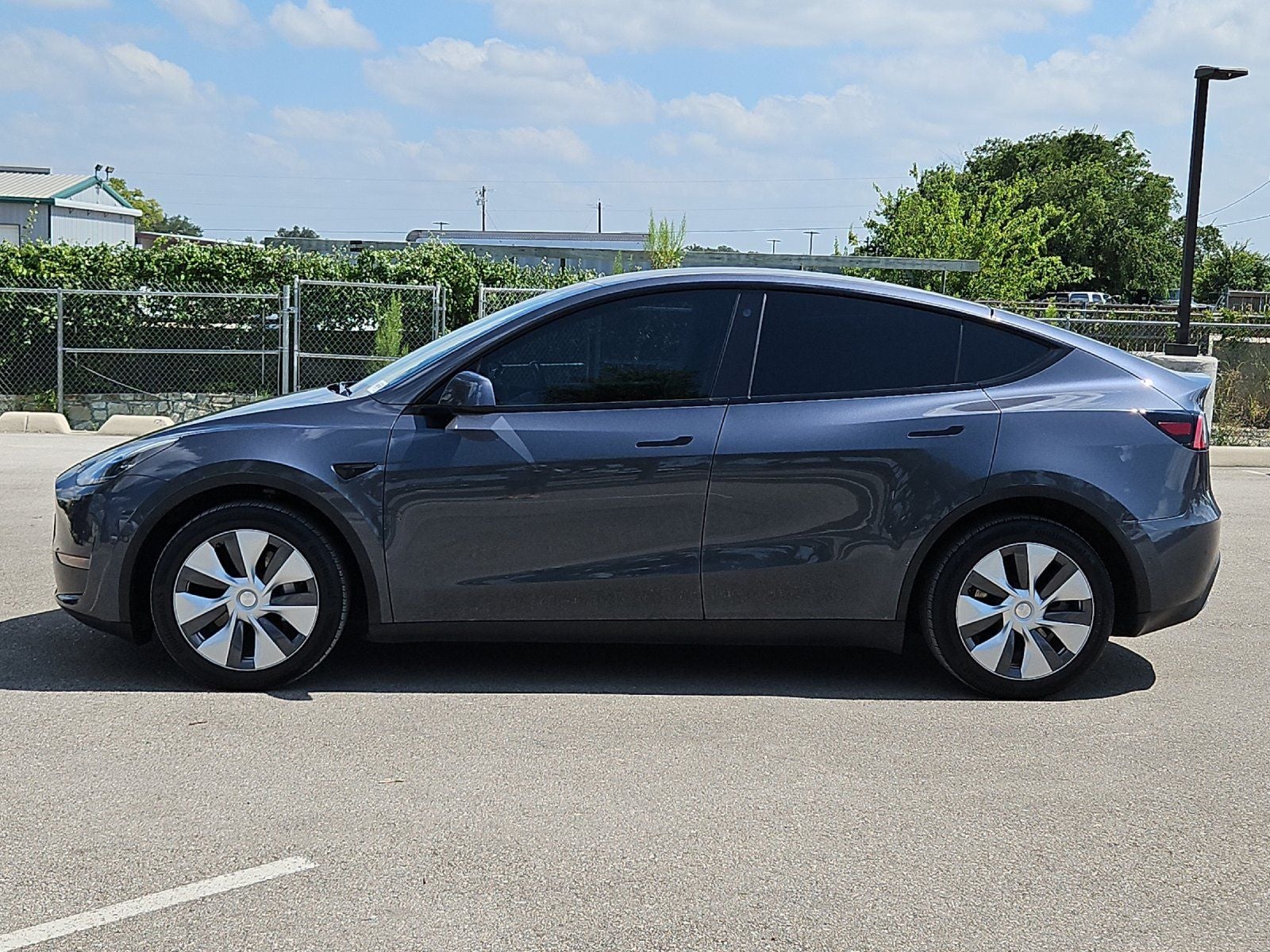 2022 Tesla Y Long Range