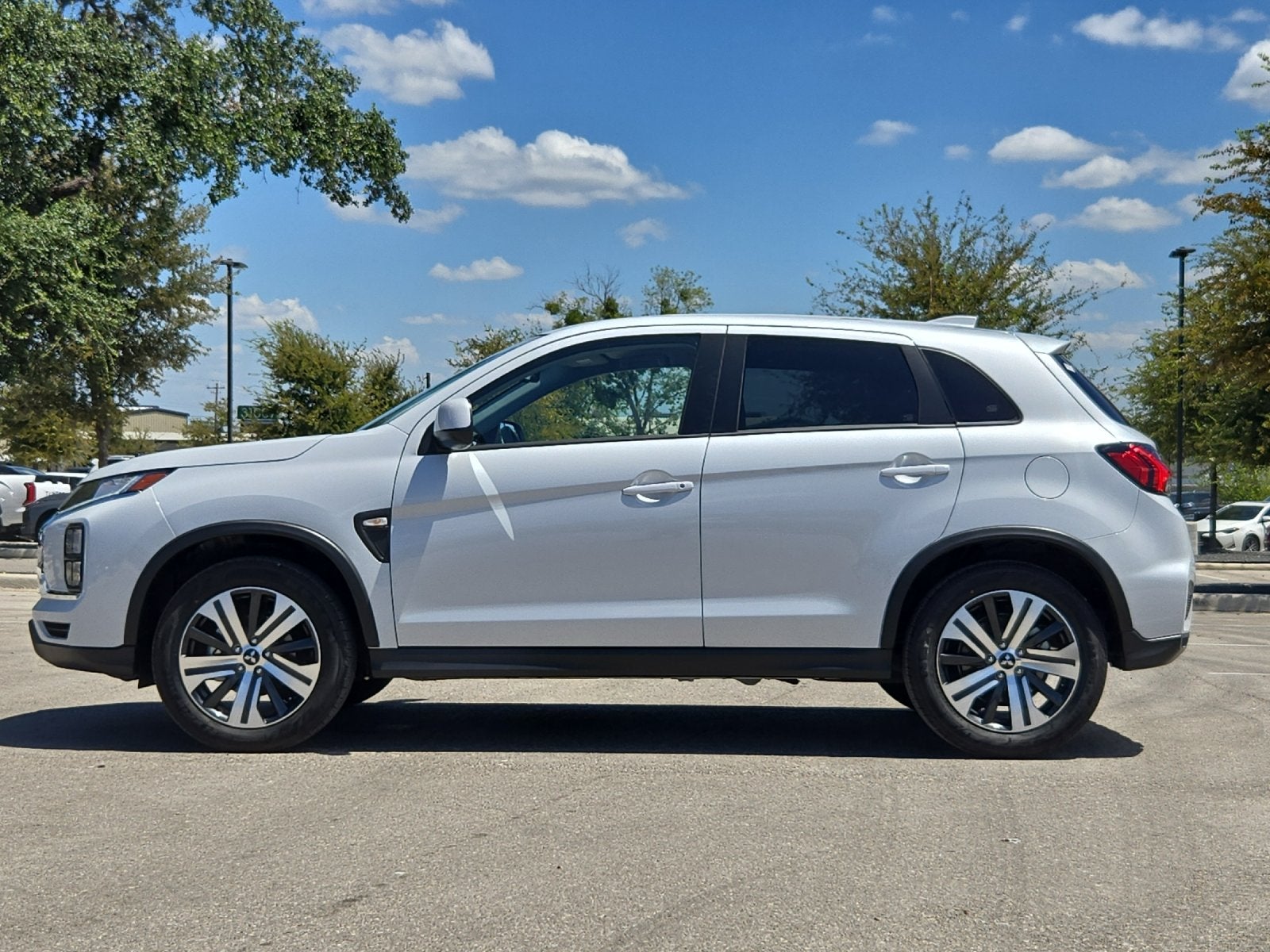 2026 Mitsubishi Outlander 2.0 LE