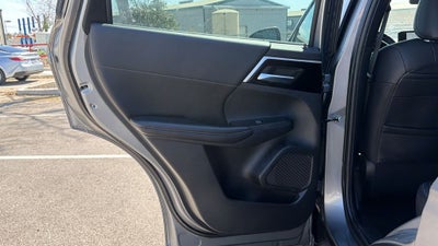 2022 Mitsubishi Outlander SE