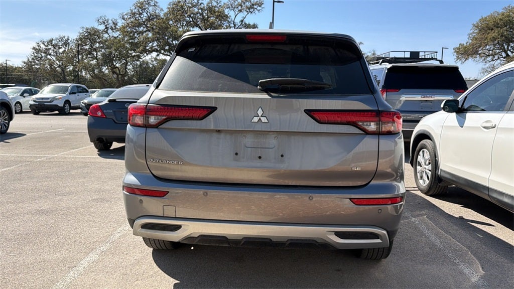 2022 Mitsubishi Outlander SE