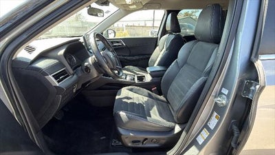 2022 Mitsubishi Outlander SE