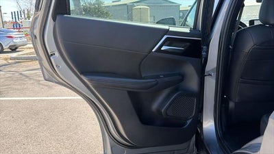 2022 Mitsubishi Outlander SE