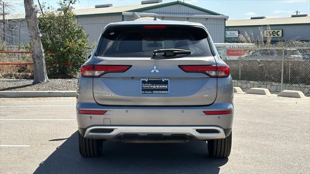 2022 Mitsubishi Outlander SE