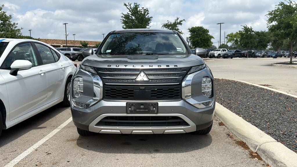 2024 Mitsubishi Outlander SE