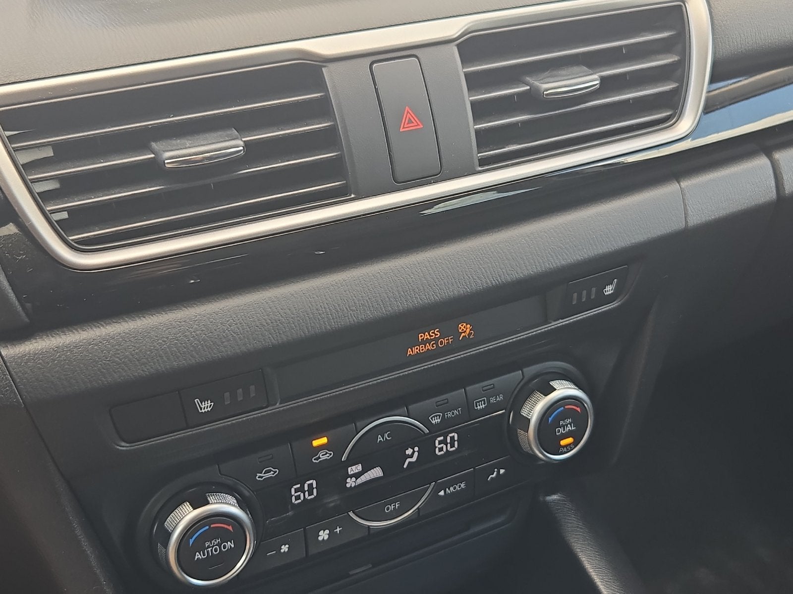 2015 Mazda Mazda3 i Grand Touring